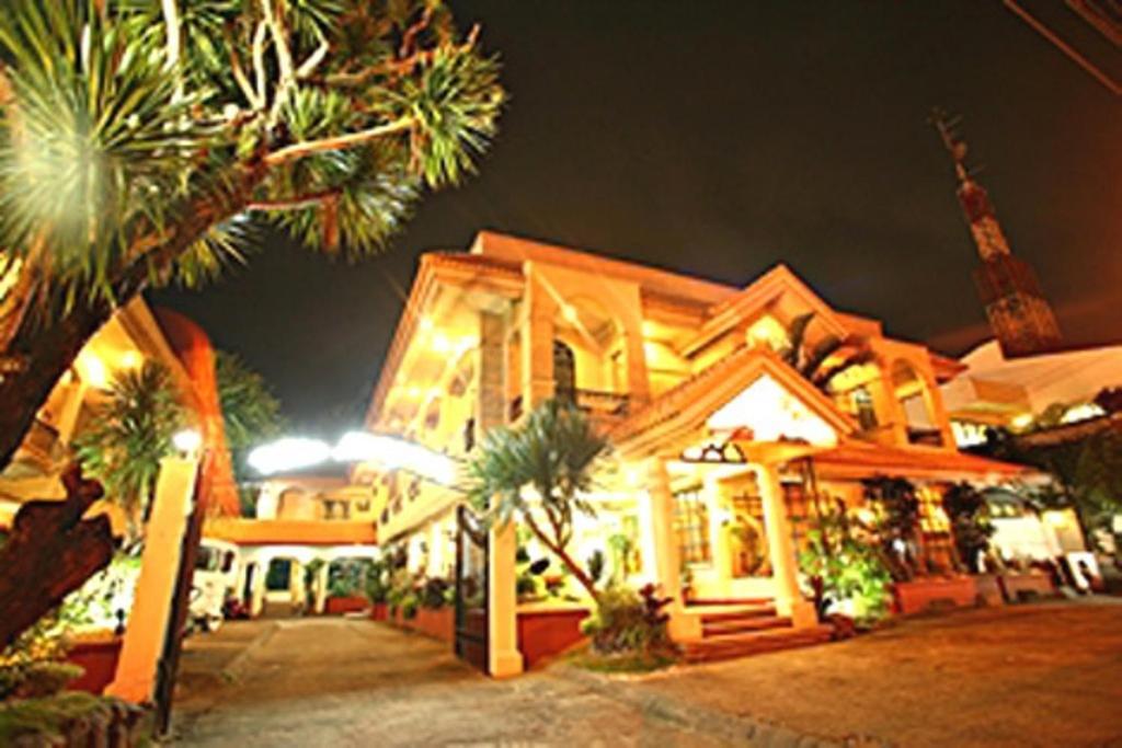 Villa Margarita Hotel ダバオ　シティ エクステリア 写真